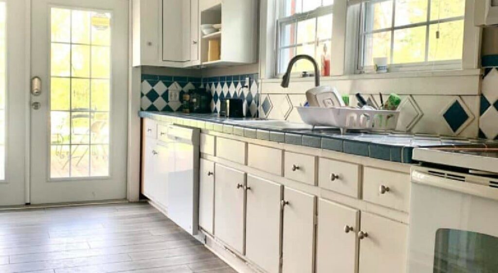 sober living in greater nashville region kitchen