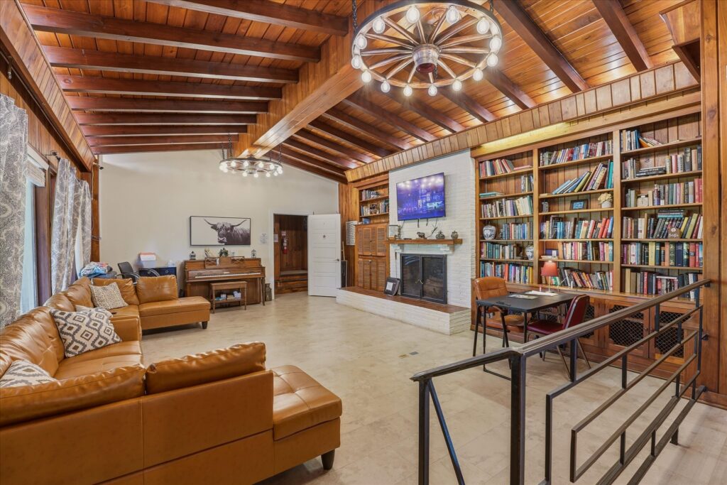 Living room area in residential treatment at brooks