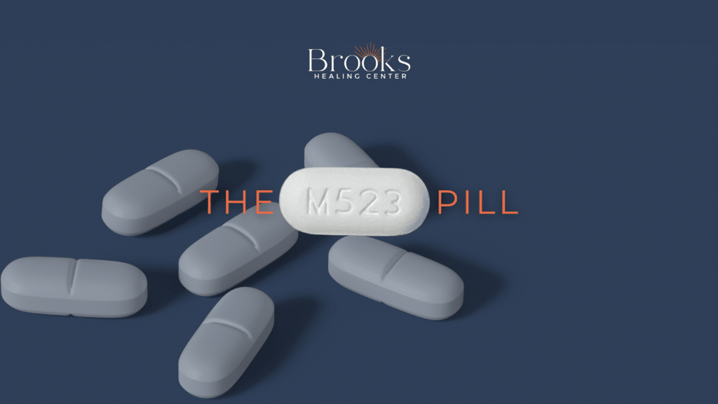 M523 pill blog about the 10/325 oxycodone/acetaminophen white oblong tablet identification and treatment, as well as fake version information or pressed pills that contain fentanyl
